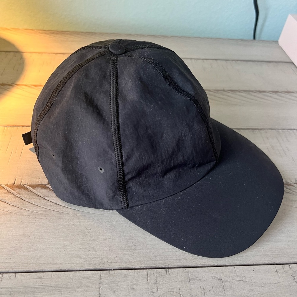 Lululemon black Athletic baller hat